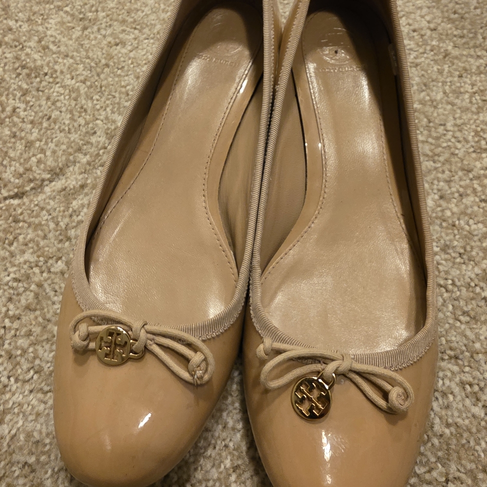 Tory Burch Women's Beige Ballet Flats